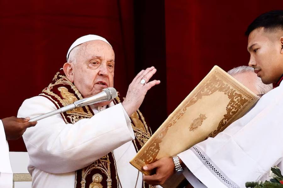 El papa Francisco pidió silenciar las armas en Medio Oriente durante la celebración del día de Navidad: “Que cese el fuego y se liberen los rehenes”