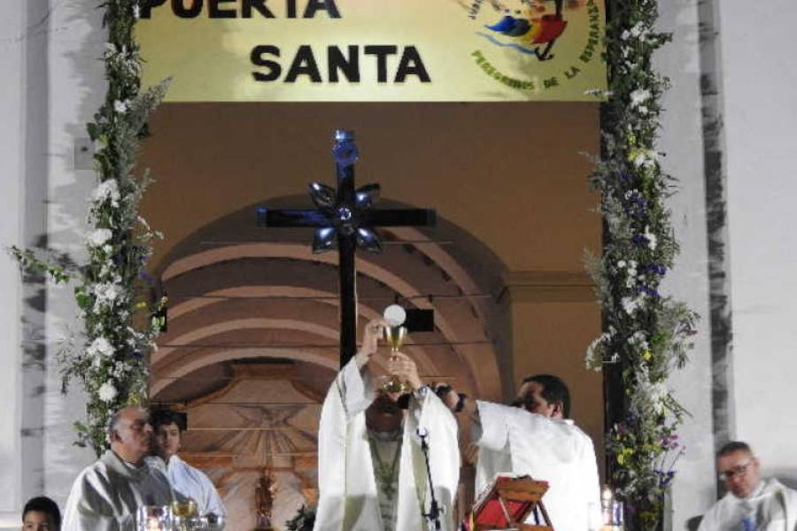 Comienza el Año Jubilar Ordinario 2025 en tierra del Beato Mamerto Esquiú: Peregrinación, fe y esperanza