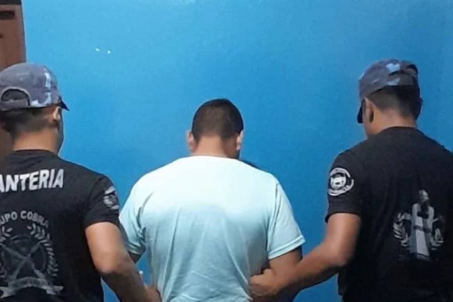 Policía detenido por presunto robó de equipos de la dirección de Comunicación