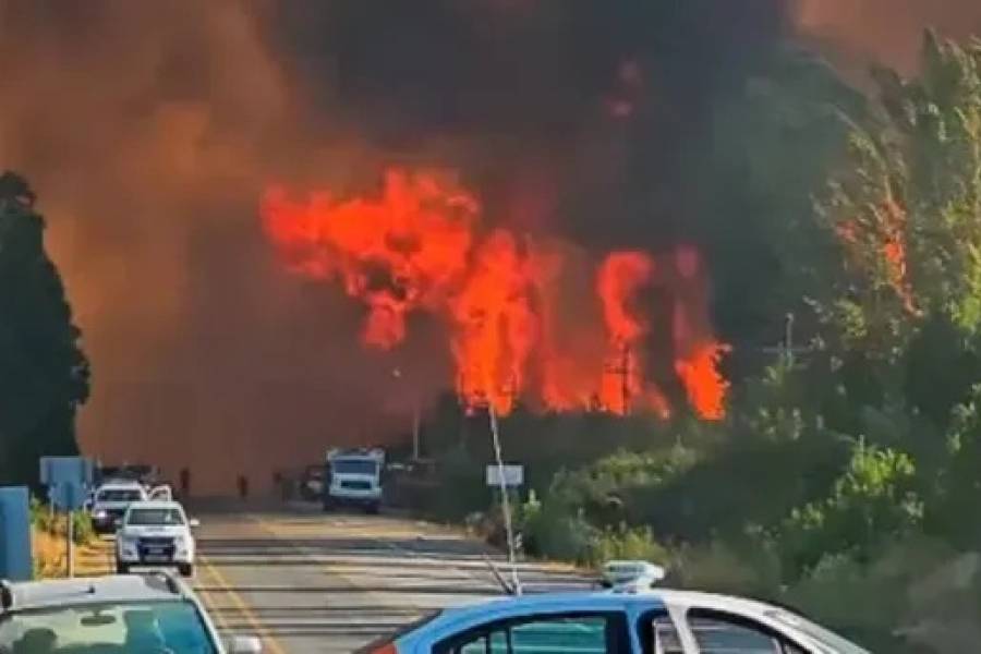 El fuego en El Bolsón avanza hacia una zona poblada y ya hay evacuados