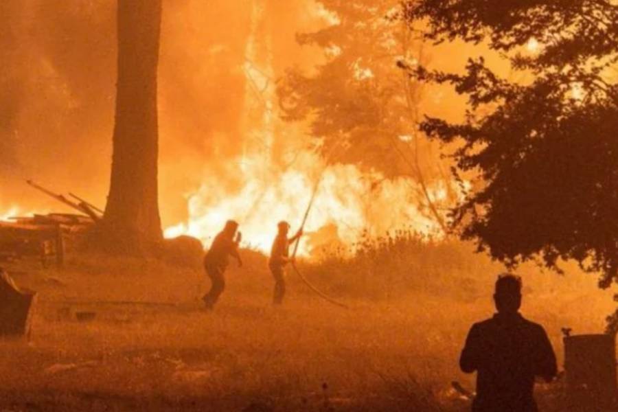 El Gobierno atribuye los incendios en la Patagonia a “terroristas disfrazados de mapuches”