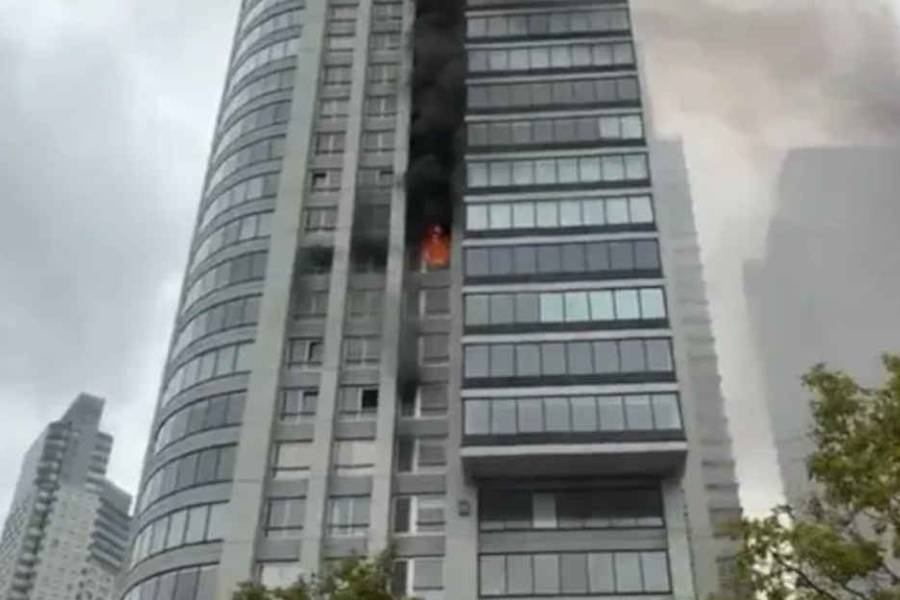 Incendio en una torre de lujo en Puerto Madero: 100 personas fueron evacuadas