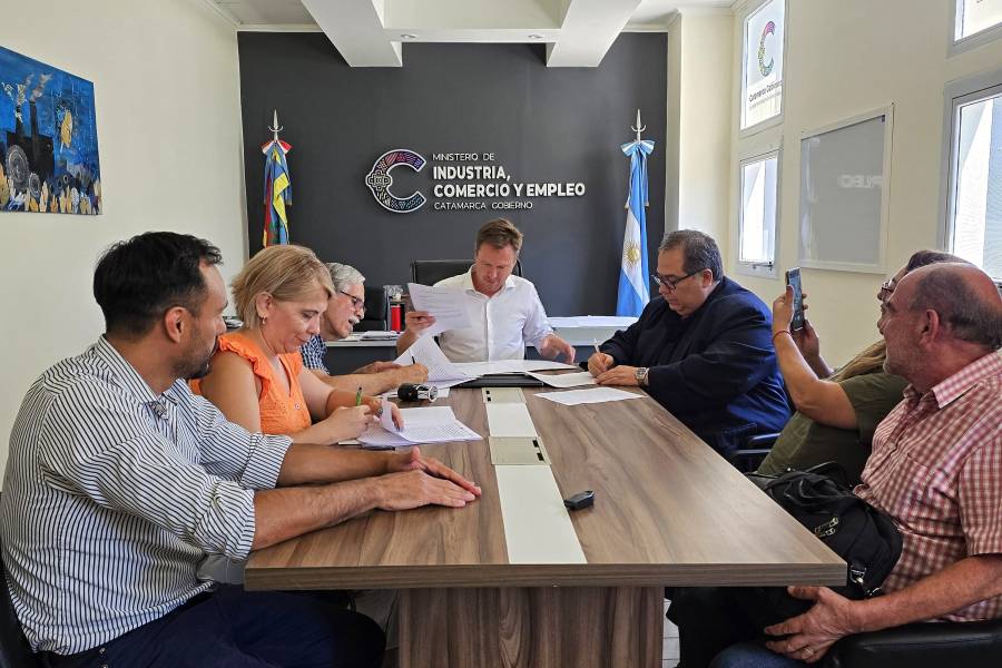 Impulso a la digitalización del comercio en Catamarca: Diplomatura Marketing y Redes Sociales