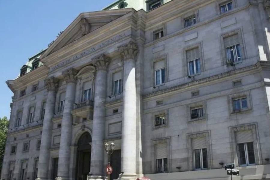 La Justicia frenó la conversión del Banco Nación en sociedad anónima