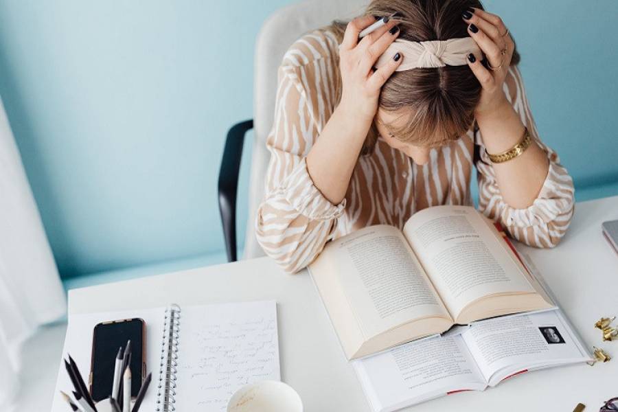 ¿Cómo calmo mi ansiedad? Esta es la regla 3 3 3 para frenar el estrés de los estudiantes