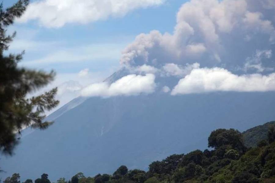 Guatemala: el volcán de Fuego volvió a la a actividad base, según las autoridades