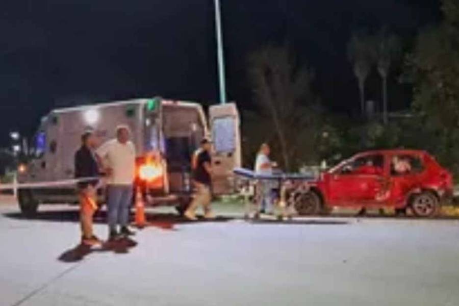 Fallece una persona tras volcar el auto en que se conducía 