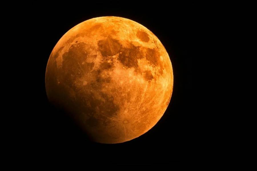 La Luna se tiñó de rojo: el impactante eclipse que no vas a volver a ver hasta 2048, según la NASA