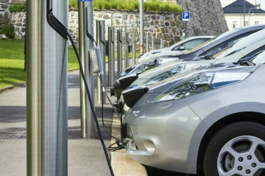 Abren el proceso para a la importación sin aranceles de vehículos eléctricos e híbridos