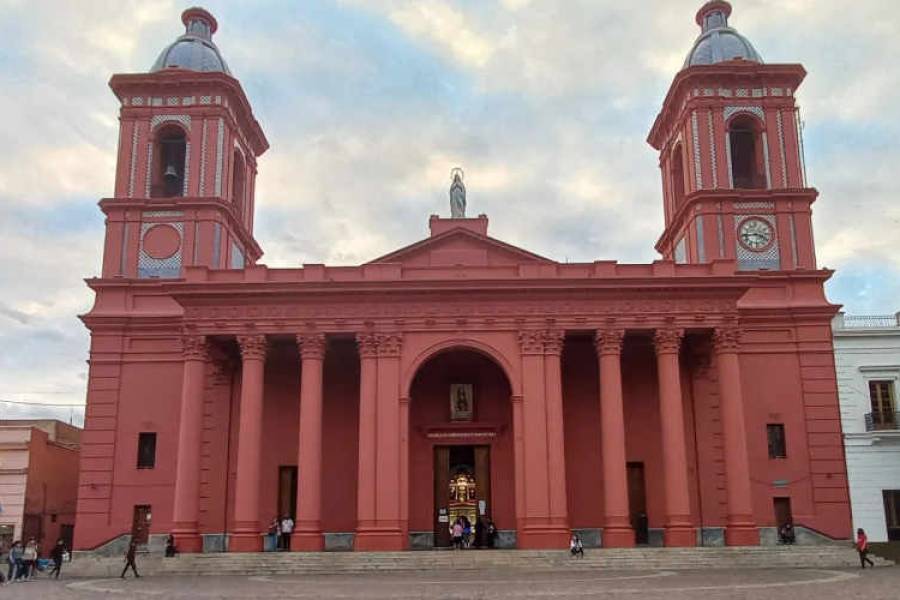 La Catedral Basílica llevó a cabo la Vigilia de Pentecostés