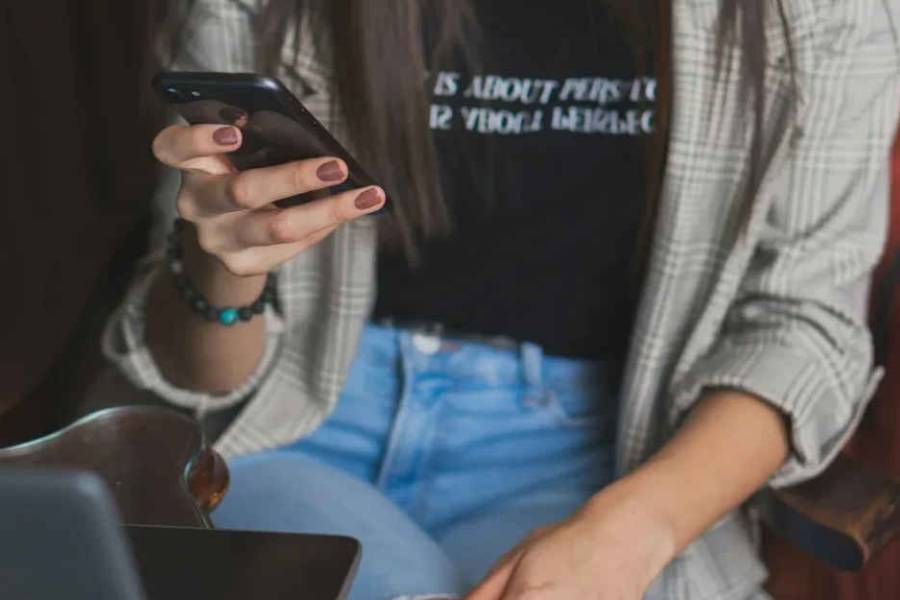 Juicio por deepfake: piden hasta 30 años de cárcel para alumno que usó IA para crear porno con sus compañeras