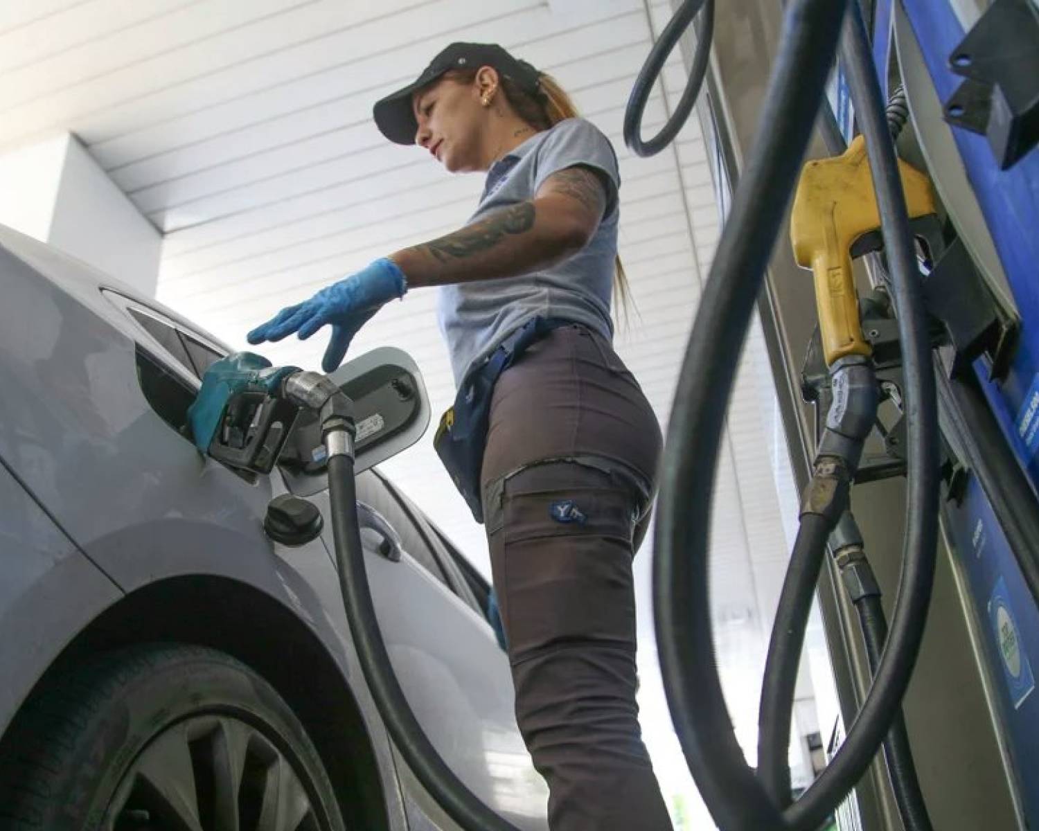YPF subió 3,5% los precios de sus combustibles, en un día muy complicado para su valor en Bolsa