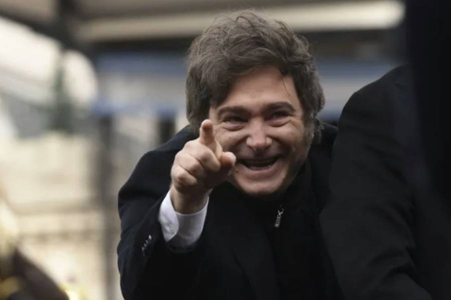 Javier Milei anunció una baja en retenciones en carnes y granos