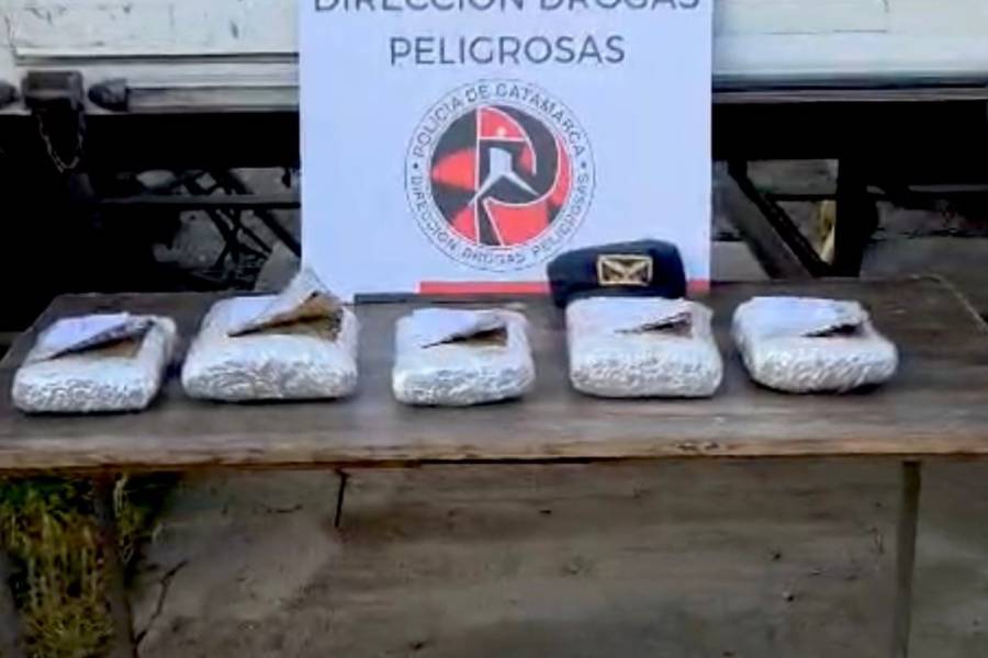 Llevaba más de 5 kilos de marihuana escondido en un bolso