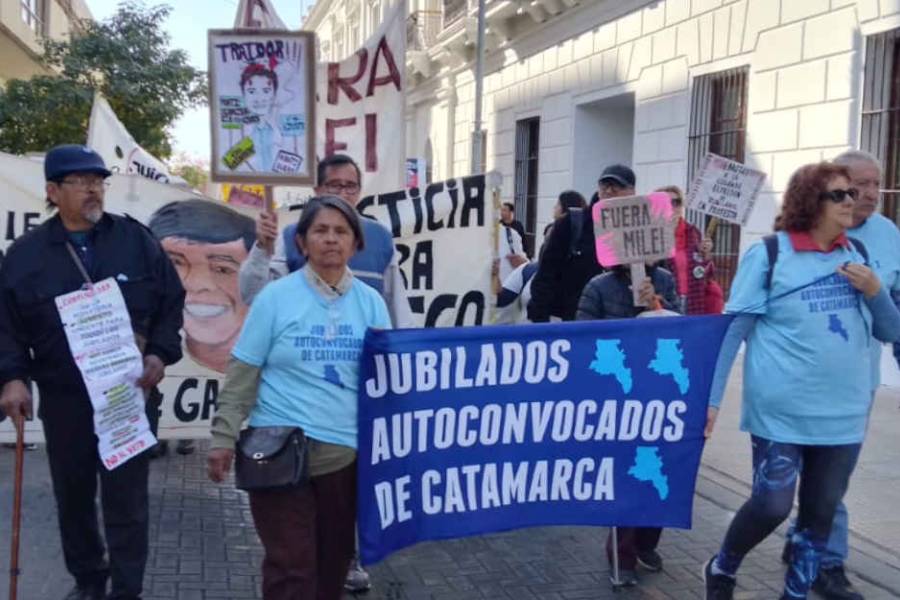 Jubilados Autoconvocados marcharon en contra de las medidas de ajuste del gobierno de Milei