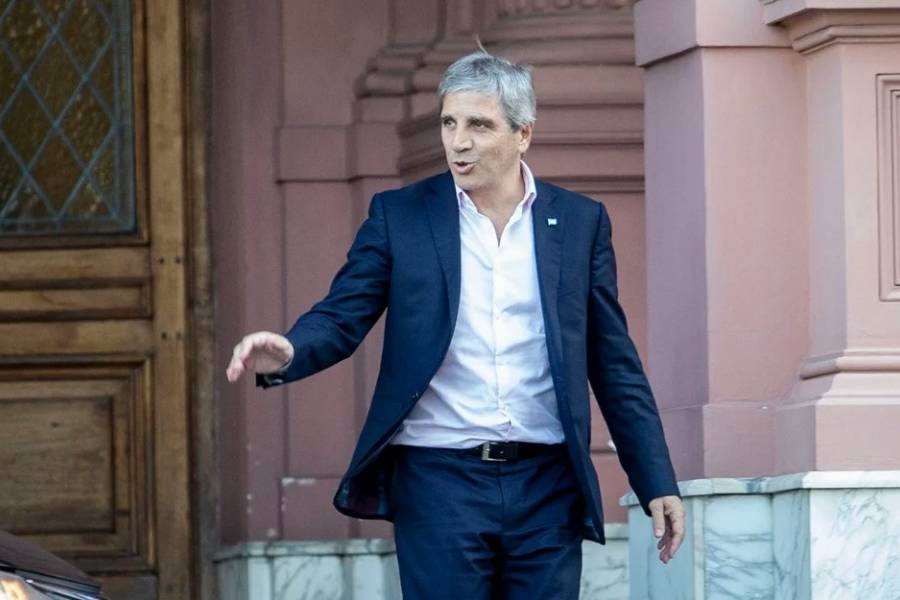 Denuncian que el Gobierno puso $40.000 millones del Garrahan en la timba financiera fomentada por Luis Caputo