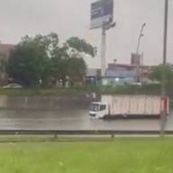 Graves inundaciones por el fuerte temporal que azota al AMBA