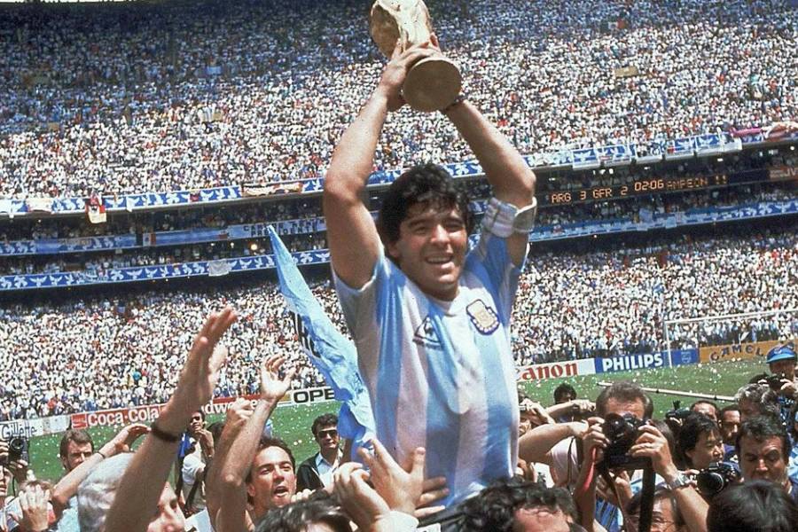 Se cumplen 65 años del nacimiento de Diego Armando Maradona