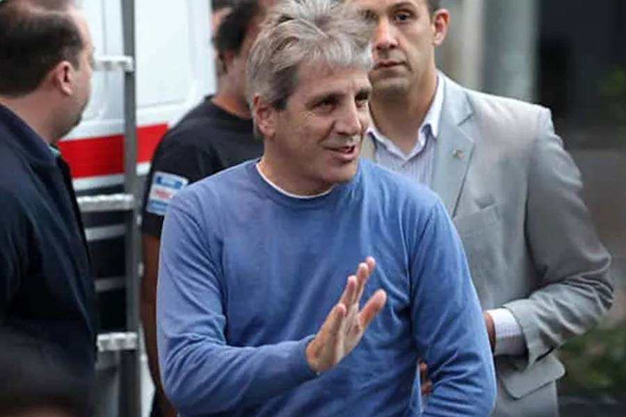 Optimista, Luis Caputo ya planifica el 2026 y evalúa buscar dólares en el mercado