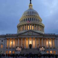 El Senado de Estados Unidos busca poner fin al cierre gubernamental más largo de su historia