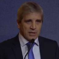 Luis Caputo dijo que Argentina no puede ir a una flotación libre por 