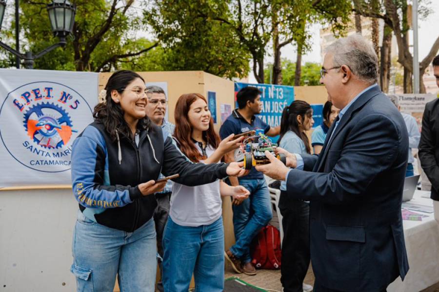 Alumnos de Escuelas Técnicas mostraron sus trabajos en la ExpoTec