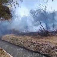 Voraz incendio en Sierras Brava 