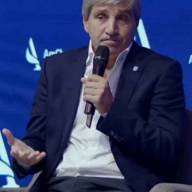 “Es una operación más”: qué dijo Luis Caputo del rescate por US$20.000 millones