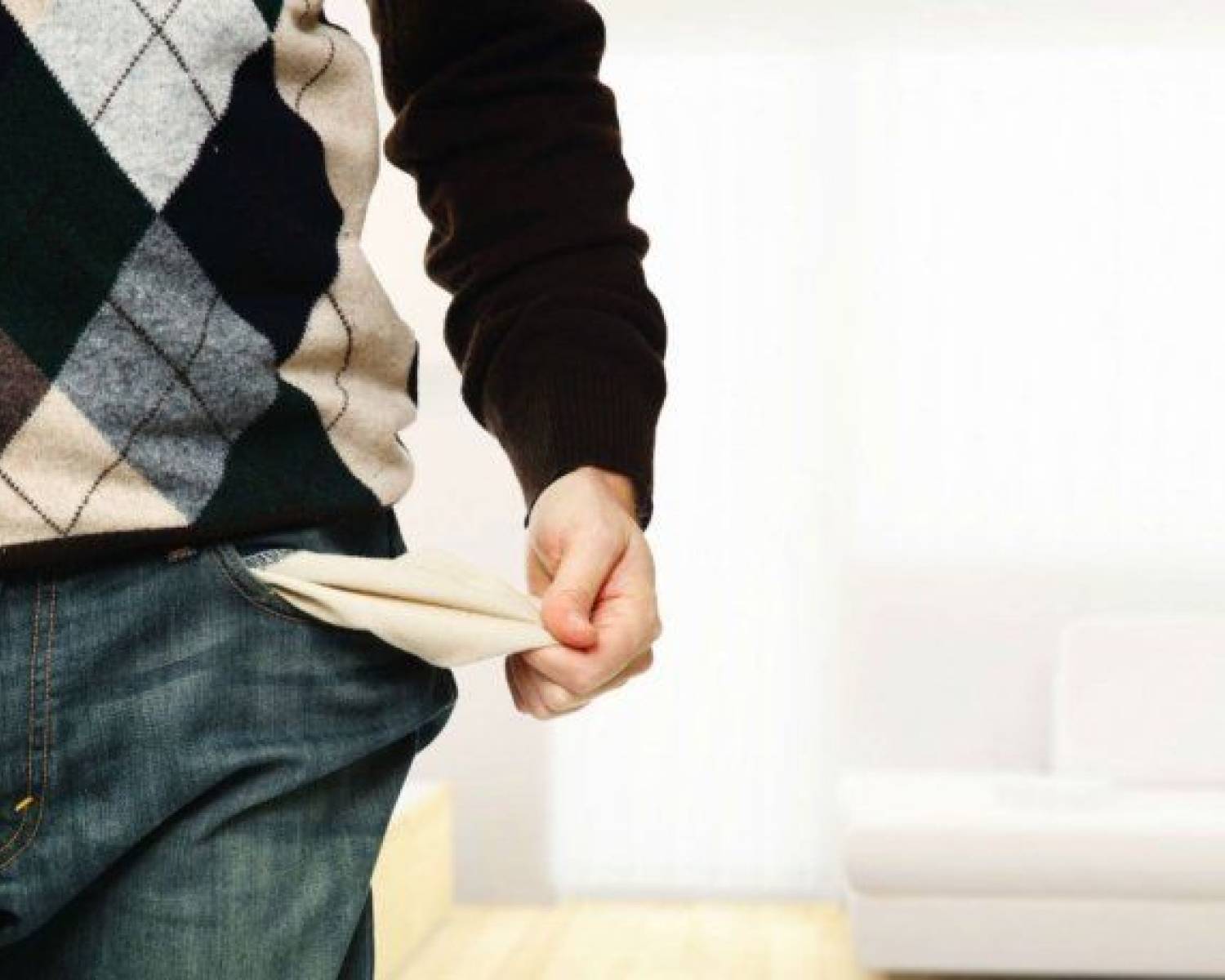 Crece la brecha social: la clase alta piensa en viajar, mientras la clase media hace 