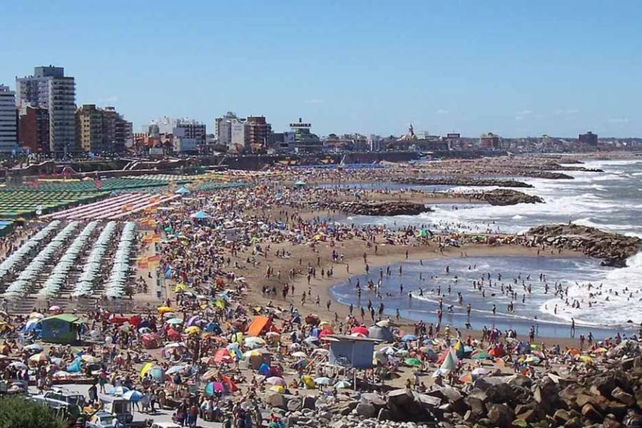 Mar del Plata: vuelve a subir la temperatura del mar y tendrá el verano con el agua más cálida de la historia