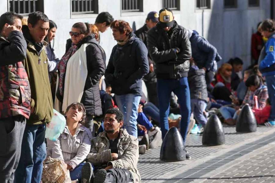 Bajó la desocupación y el empleo creció levemente durante el tercer trimestre del año