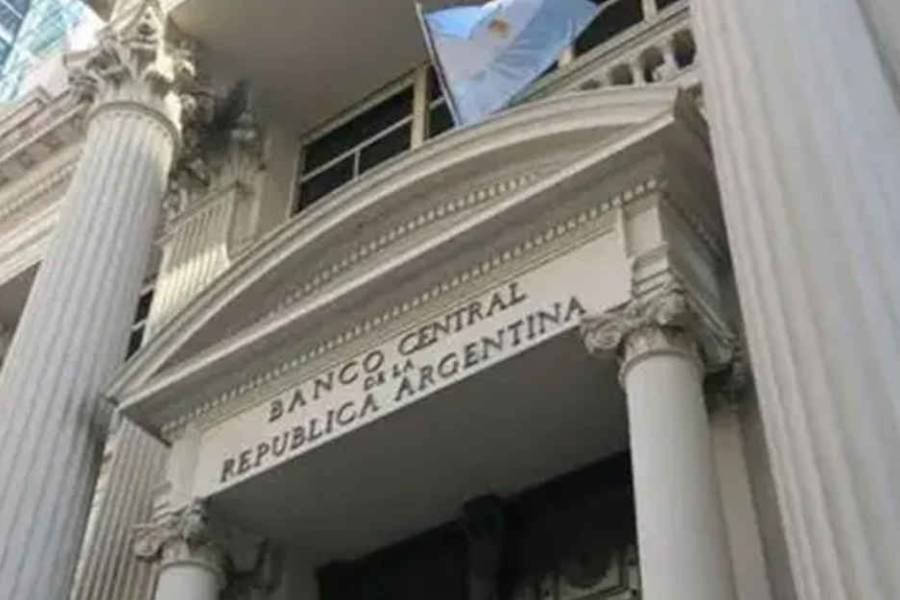 El Banco Central volvió a comprar dólares y el tipo de cambio oficial cerró en baja