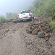Derrumbe de cerro generó momentos de tensión en ruta de Belén 