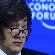 Milei defendió las bandas de flotación del dólar y dijo que quiere fortalecer el comercio con China