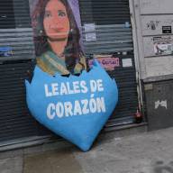 Cristina Fernández vuelve a la actividad política y en febrero el kirchnerismo iniciará una campaña por su liberación