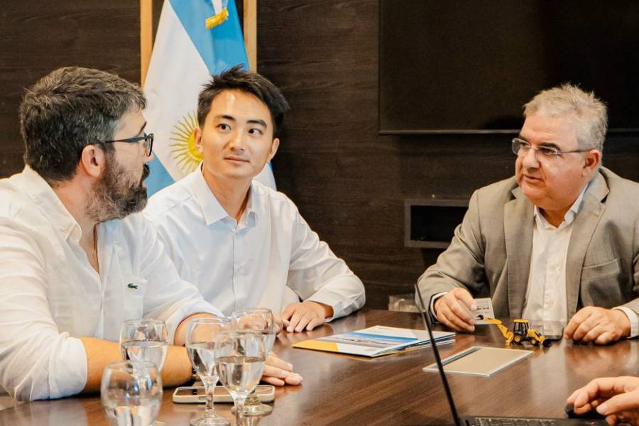 El Gobernador recibió a Lovol, empresa china fabricante de maquinaria pesada