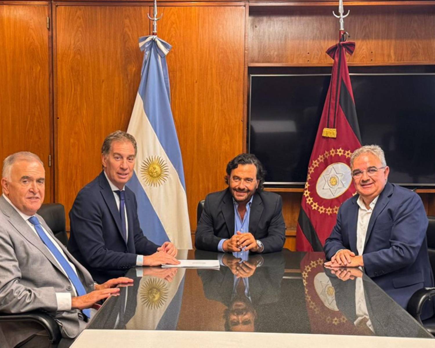 Gobernadores del norte plantearon la disminución en recursos que significaría la modificación del Impuesto a las Ganancias