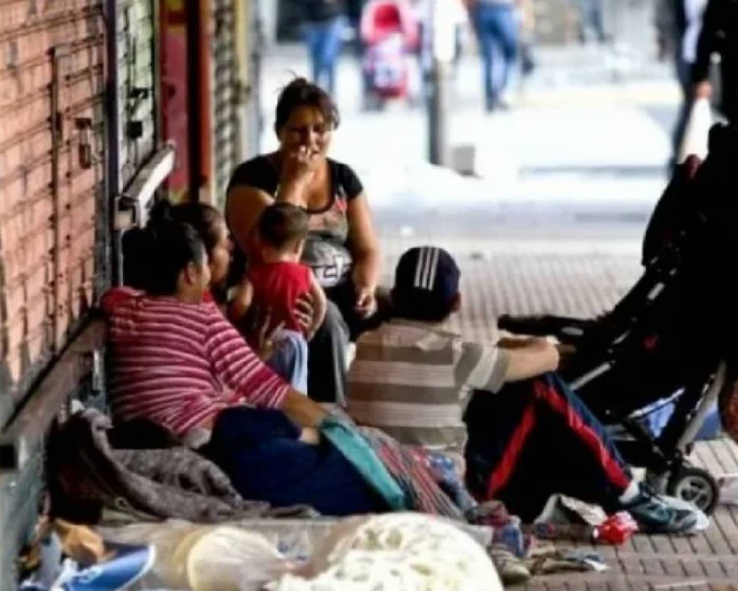 En medio de la polémica con el Indec, el Gobierno afirma que la pobreza bajó y afecta al 26,9% de los argentinos