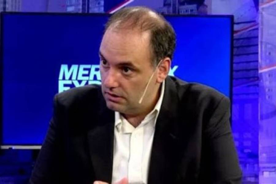 Archivo mata jefe de Gabinete: cuando Manuel Adorni pedía la 