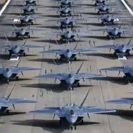 Una docena de cazas estadounidenses F-22 aterrizan en Israel en medio de tensiones regionales