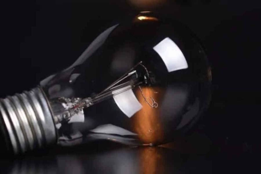 Suben las tarifas de energía y cae a la mitad el bloque de consumo subsidiado