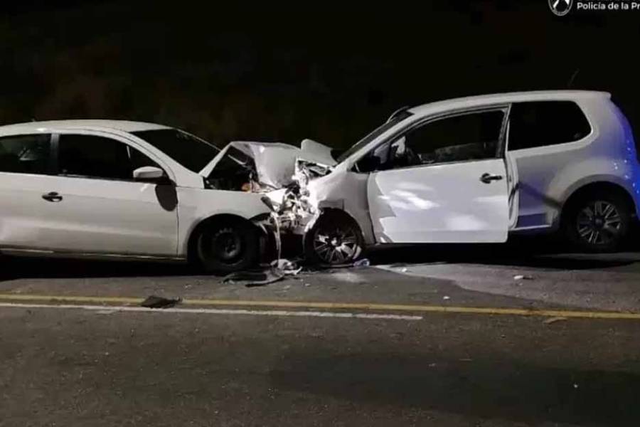 Joven murió en choque frontal en Ruta 1 y hay heridos graves