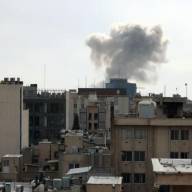 Estados Unidos e Israel vuelven a atacar Irán en la búsqueda de rendición del régimen