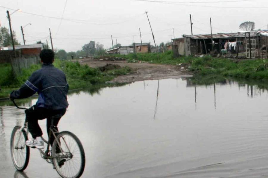 Tucumán: más de 100 escuelas siguen sin clases por las inundaciones tras el temporal