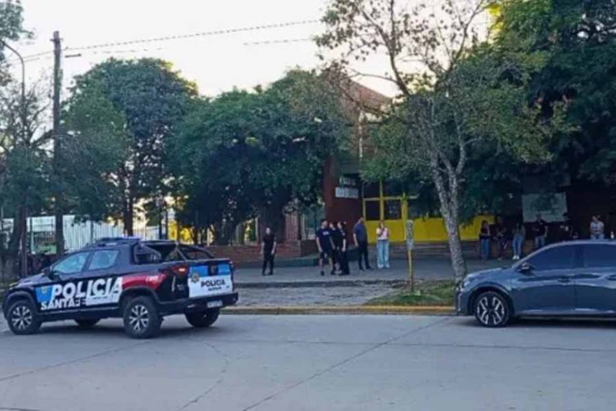 Horror en Santa Fe: un alumno fue armado al colegio y mató a un compañero