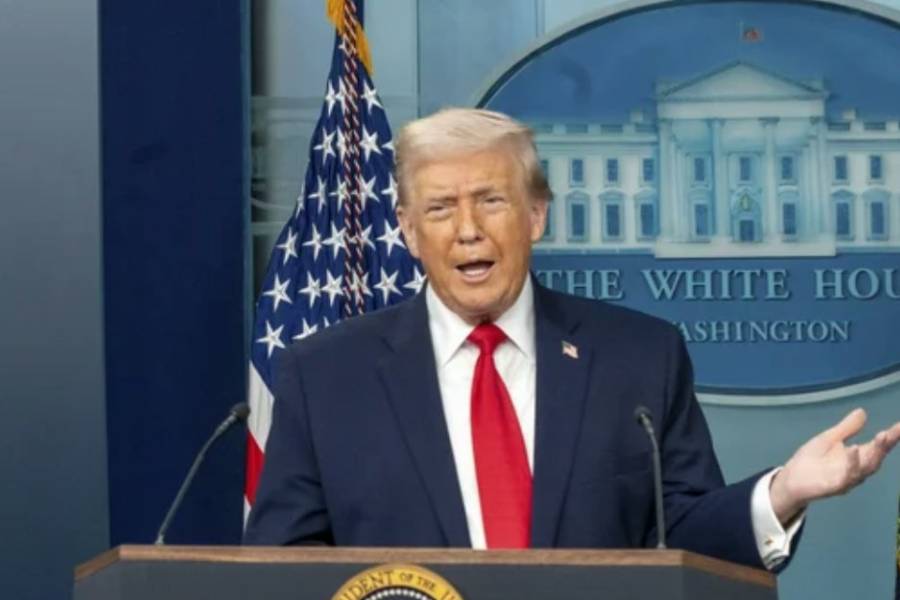 Donald Trump aseguró que el líder supremo de Irán pidió un alto el fuego