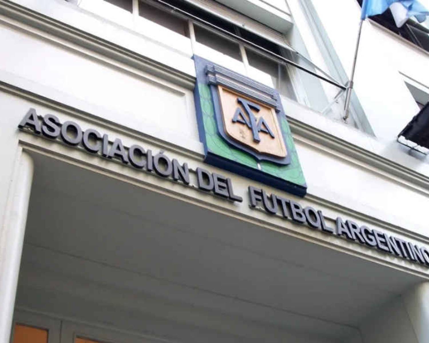 Allanan al menos 10 clubes en la causa contra la AFA y Sur Finanzas