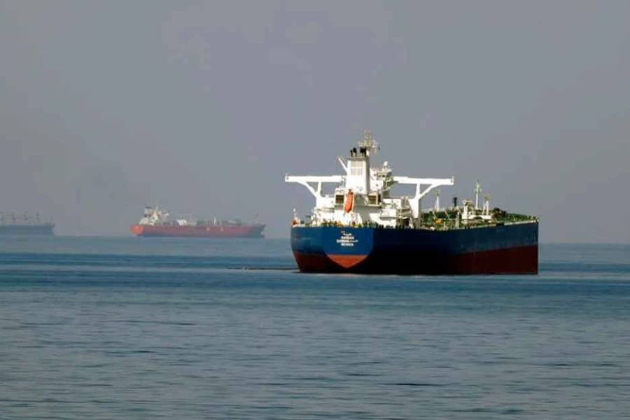 Irán vuelve a restringir el paso por el Estrecho de Ormuz