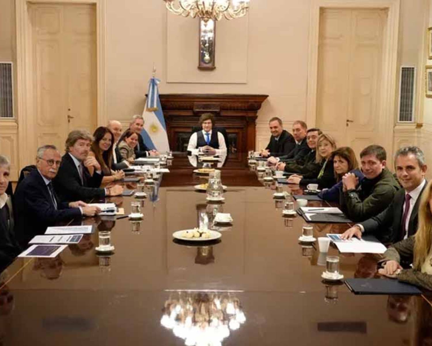 El Gobierno busca reordenar la agenda y habrá reunión de Gabinete en la Casa Rosada