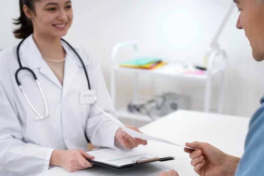 Las prepagas aumentan 417% desde que asumió Milei y 742.000 personas perdieron la cobertura médica